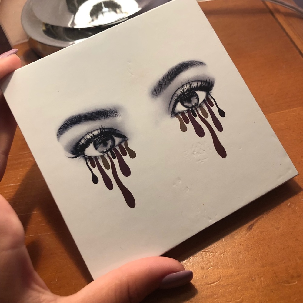 Kylie Jenner BURGUNDY palette